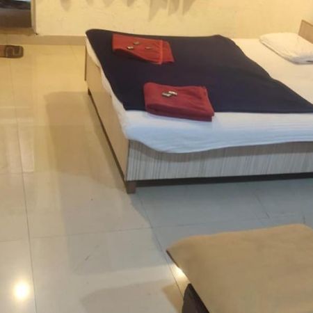 Hilltone Veg Non Veg Matheran Hotel Ngoại thất bức ảnh