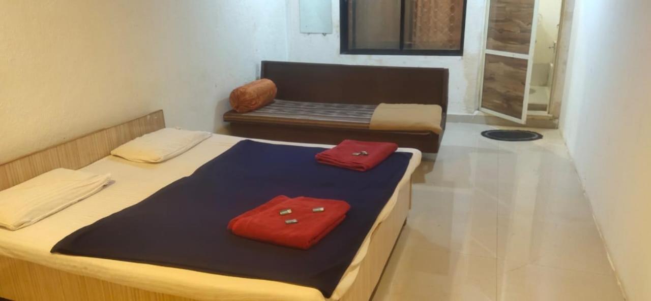Hilltone Veg Non Veg Matheran Hotel Ngoại thất bức ảnh