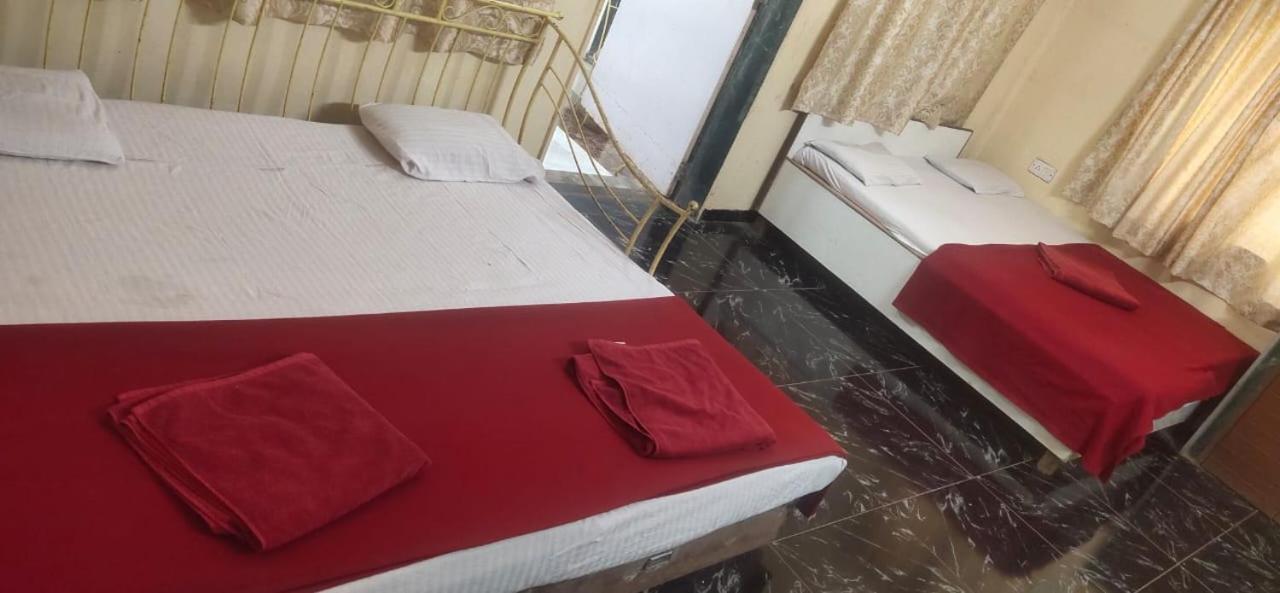 Hilltone Veg Non Veg Matheran Hotel Ngoại thất bức ảnh