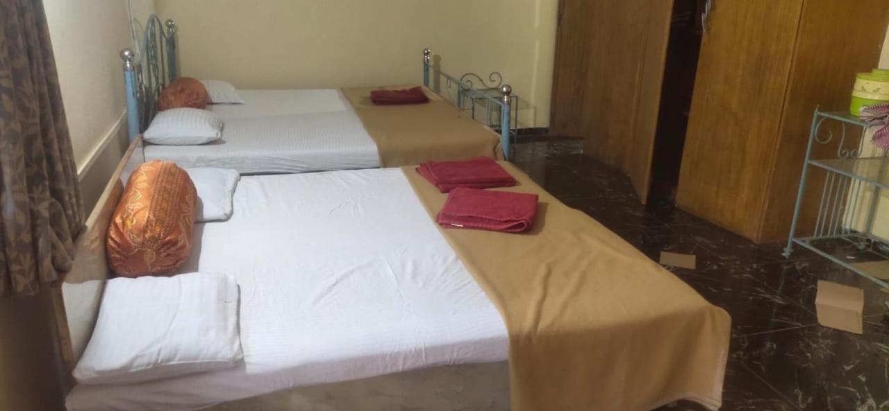 Hilltone Veg Non Veg Matheran Hotel Ngoại thất bức ảnh