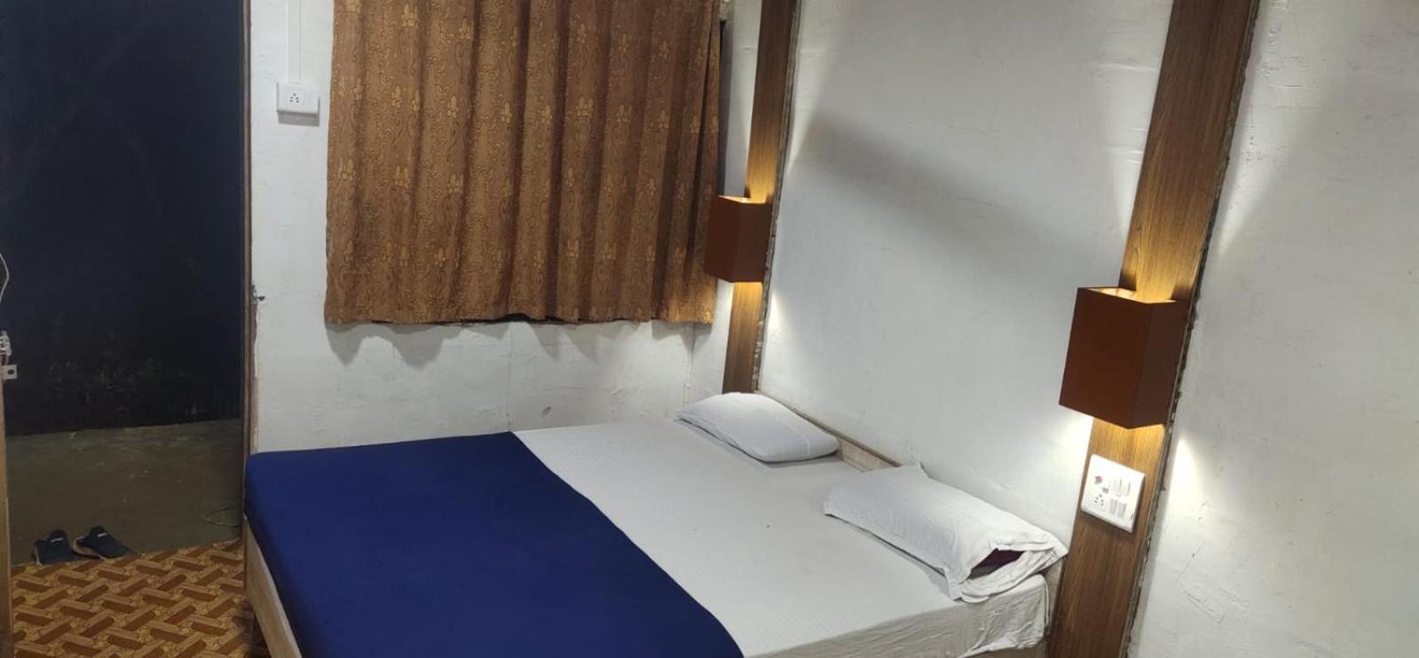 Hilltone Veg Non Veg Matheran Hotel Ngoại thất bức ảnh
